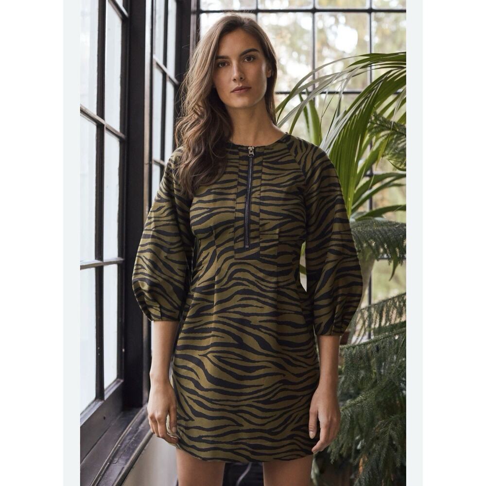 Veronica Beard Dakota Dress Silk V Neck Size 4 Green and Black Zebra Print